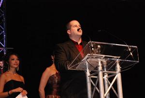 Drew Karpyshyn accepting Mass Effect's award for Best Writing in a Game Production at the 2nd annual Elans