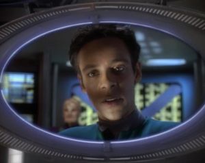 DS9 1-09